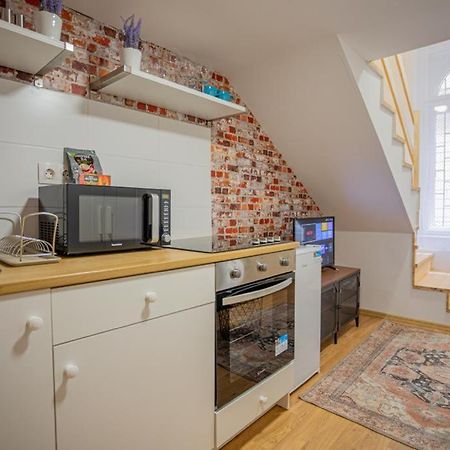 Cosy Gallery Flat In Akacfa St. ブダペスト エクステリア 写真